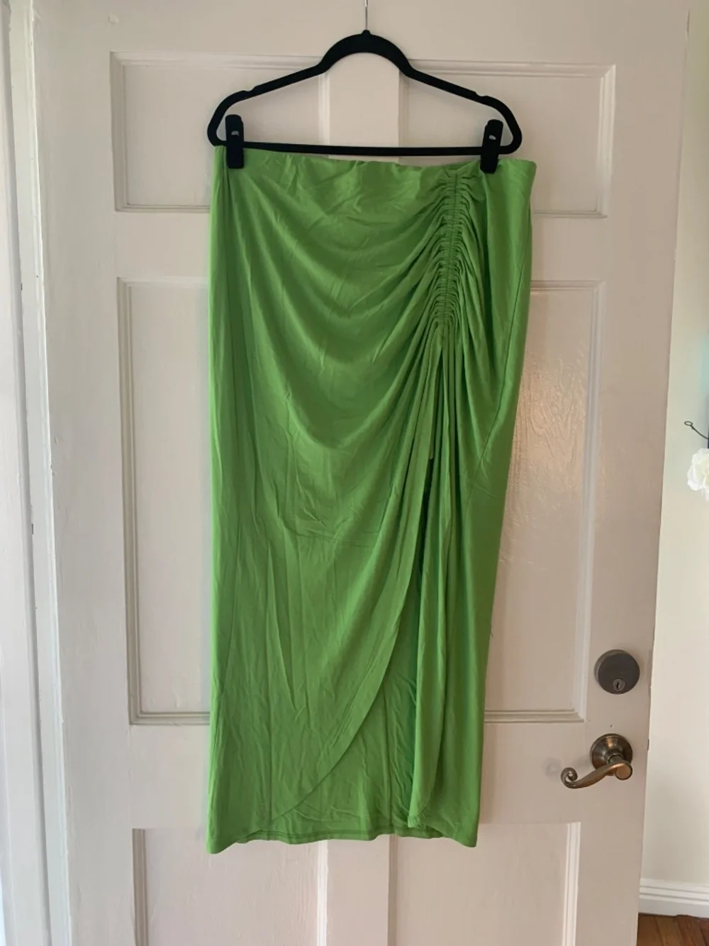 NWT ELOQUII Lime Green Ruched Front-Slit Stretch Maxi Skirt 16